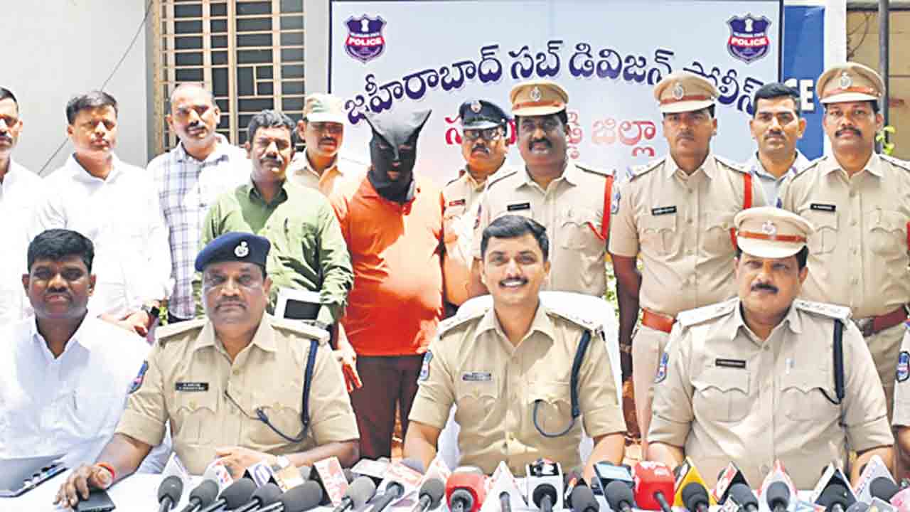 బంగారం చోరీ కేసులో నిందితుడి అరెస్టు