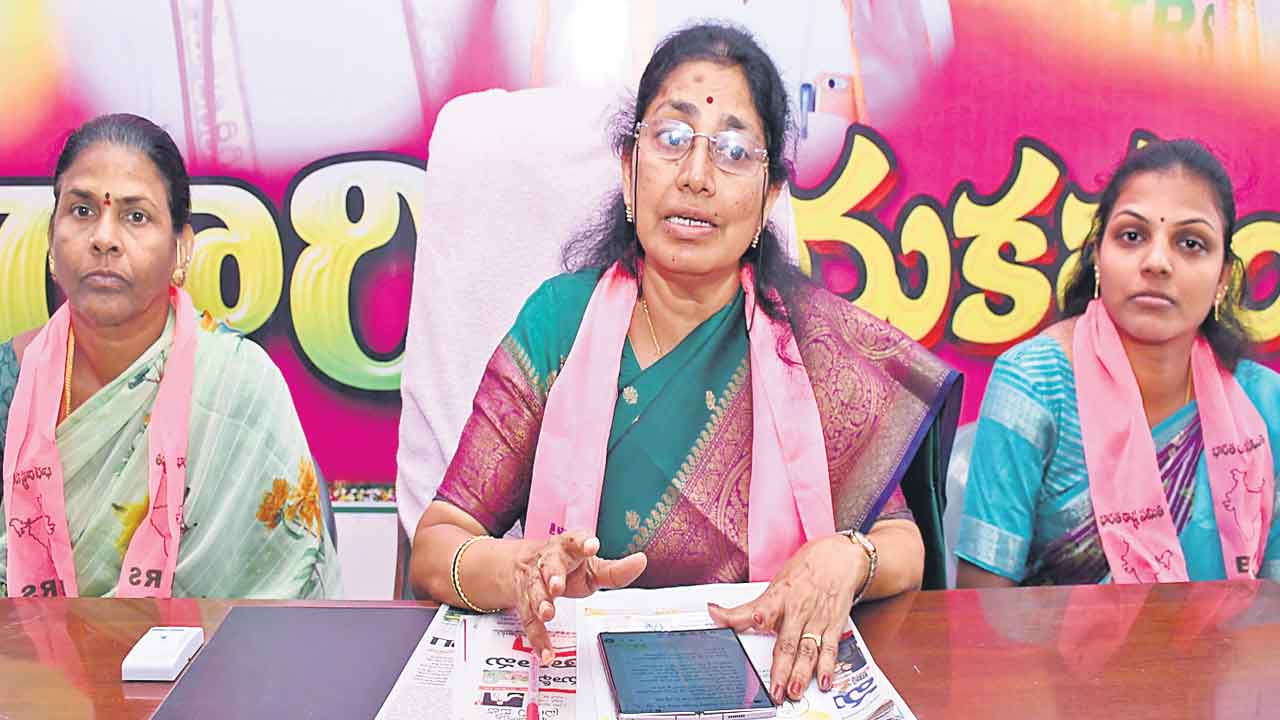 రేవంత్ పాలనలో మహిళలకు రక్షణ కరువు