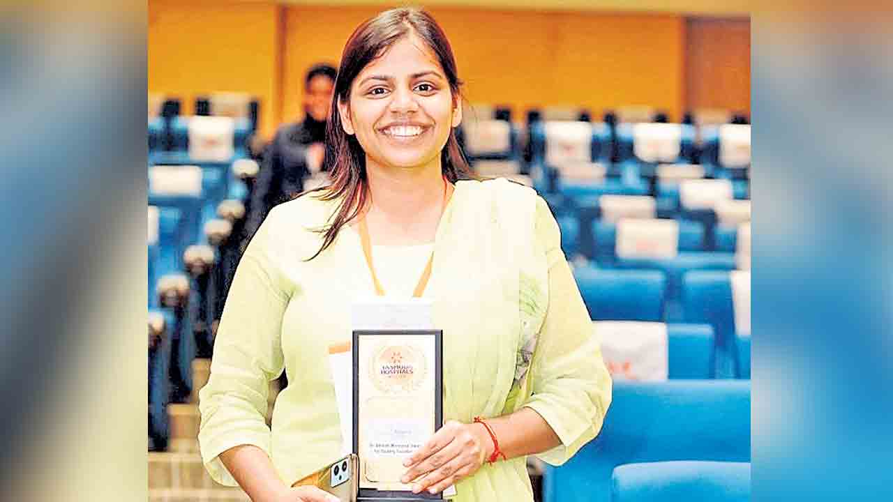 HCU | హెచ్‌సీయూ విద్యార్థికి డాక్టర్‌ దినేష్‌ మెమోరియల్‌ అవార్డు