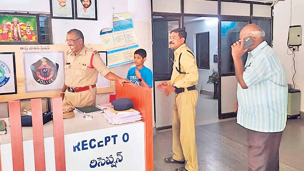 మీర్‌పేటలో అదృశ్యం.. తిరుపతిలో ప్రత్యక్షమైన బాలుడు