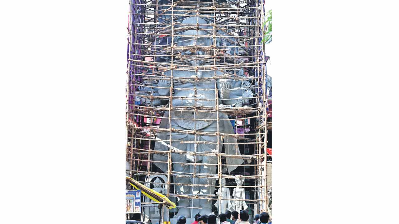 Khairatabad Ganesh | ఓం గం గణపతయే నమో నమః.. చకచకా ఖైరతాబాద్‌ మహాగణపతి విగ్రహ పనులు