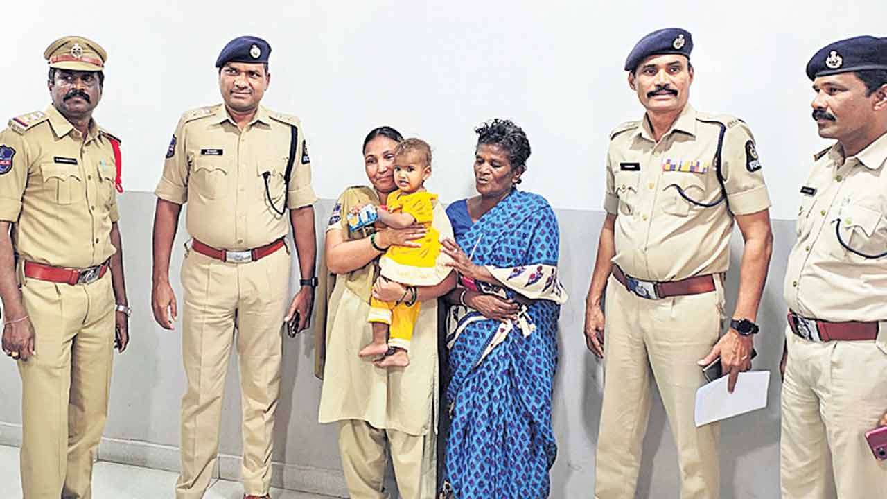 చిన్నారి కిడ్నాప్‌.. మహిళ అరెస్టు