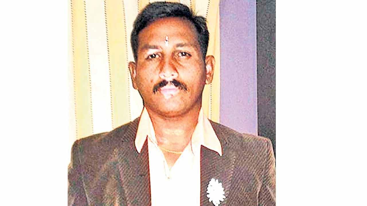 ఆలయ నిర్వహణ వివాదం.. వ్యక్తి బలి