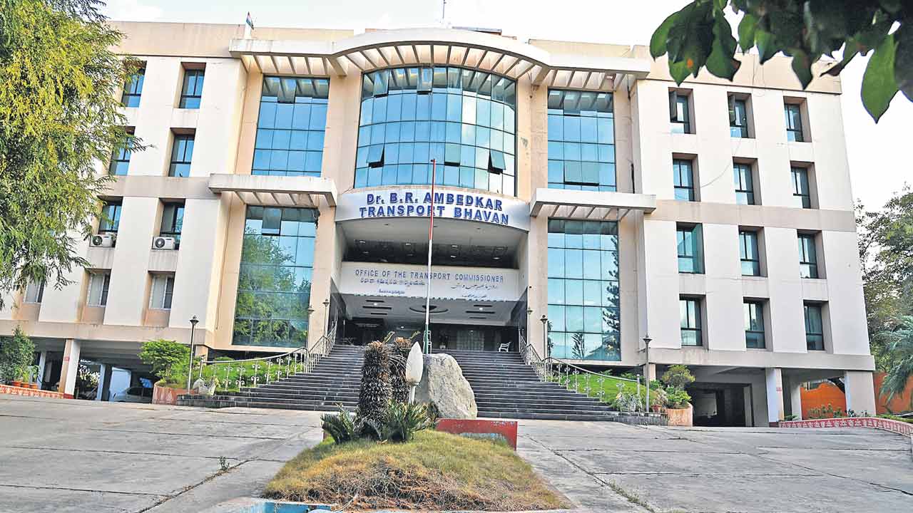 Showroom Discount | నో డిస్కౌంట్‌.. వాహనం కొంటే పూర్తి పన్ను కట్టాల్సిందే: ఆర్టీఏ