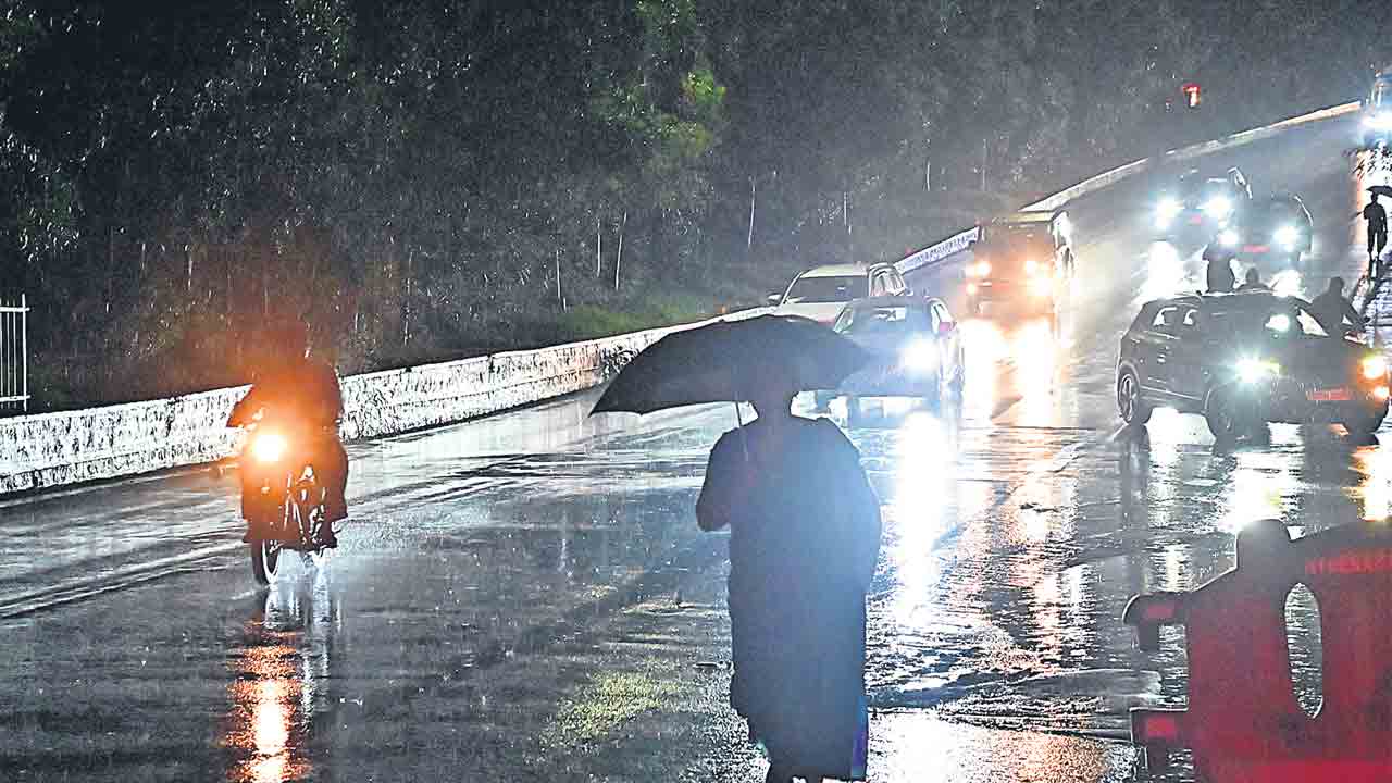 గ్రేటర్‌లో భారీ వర్షం