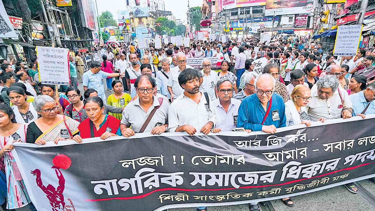 వైద్యురాలిపై హత్యాచారం కేసు సీబీఐకి