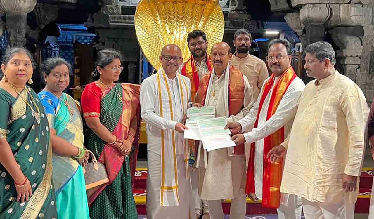 Donations | టీటీడీకి హైదరాబాద్‌కు చెందిన ఆర్‌ఎస్‌ బ్రదర్స్ భారీ విరాళం.. రూ. 3.70 కోట్లు అందజేత