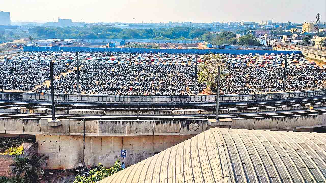 Hyderabad Metro | నిరుపయోగంగా మెట్రో భూములు.. ల్యాండ్‌ బ్యాంకును సద్వినియోగం చేసుకోని ఎల్‌అండ్‌టీ