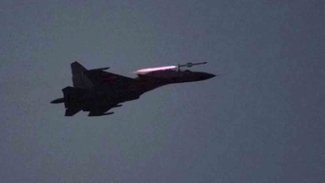 IAF fighter jet | పొరపాటున క్షిపణిని ప్రయోగించిన ఐఏఎఫ్‌ జెట్‌.. దర్యాప్తునకు ఆదేశం