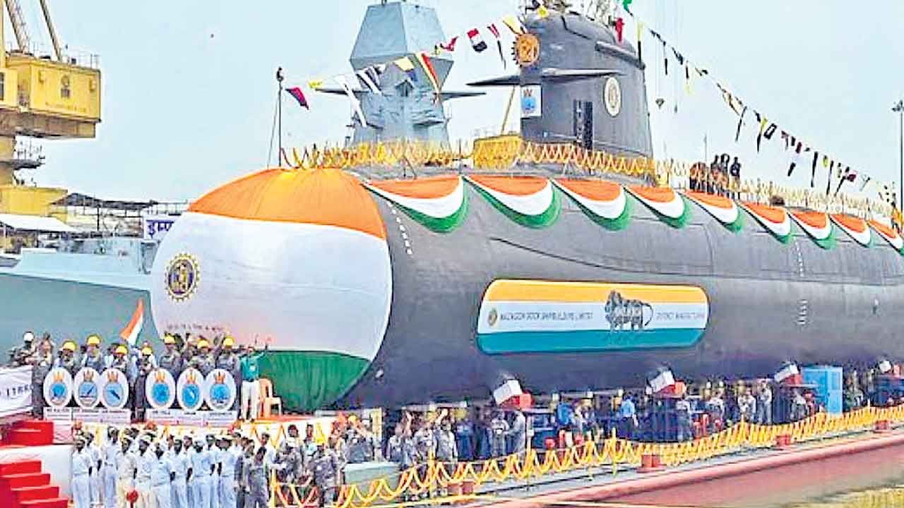 నేవీ అమ్ములపొదిలోకి ఐఎన్‌ఎస్‌ అరిఘాత్‌