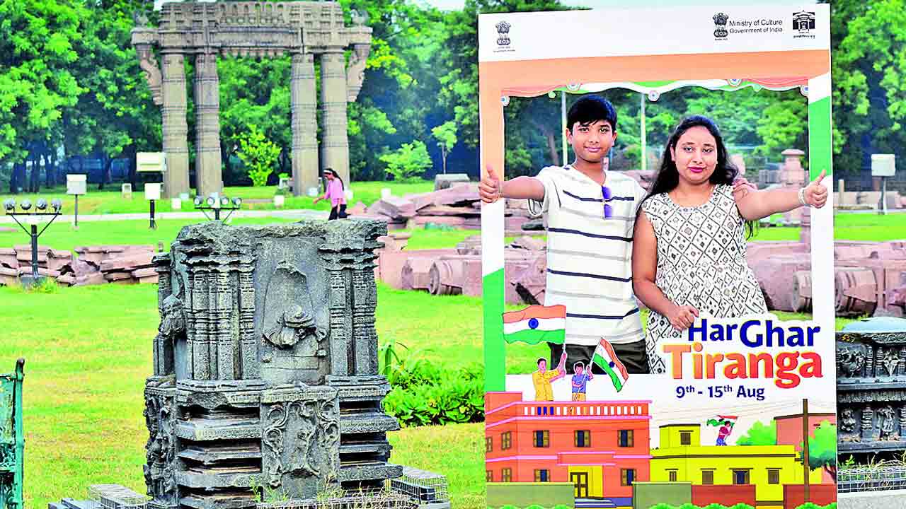 సార్లు చెప్పారట.. సున్నం వేయాలట!