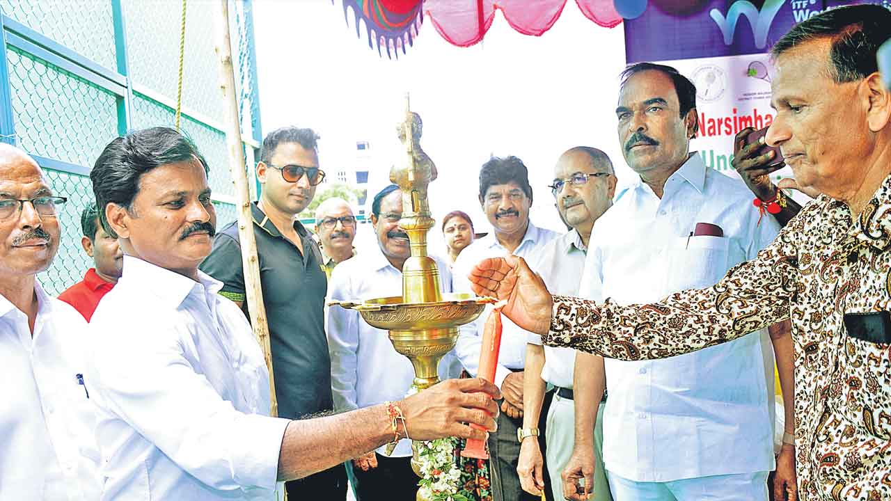 Bhuvangiri | భువనగిరిలో అంతర్జాతీయ టెన్నిస్ క్రీడలు షురూ