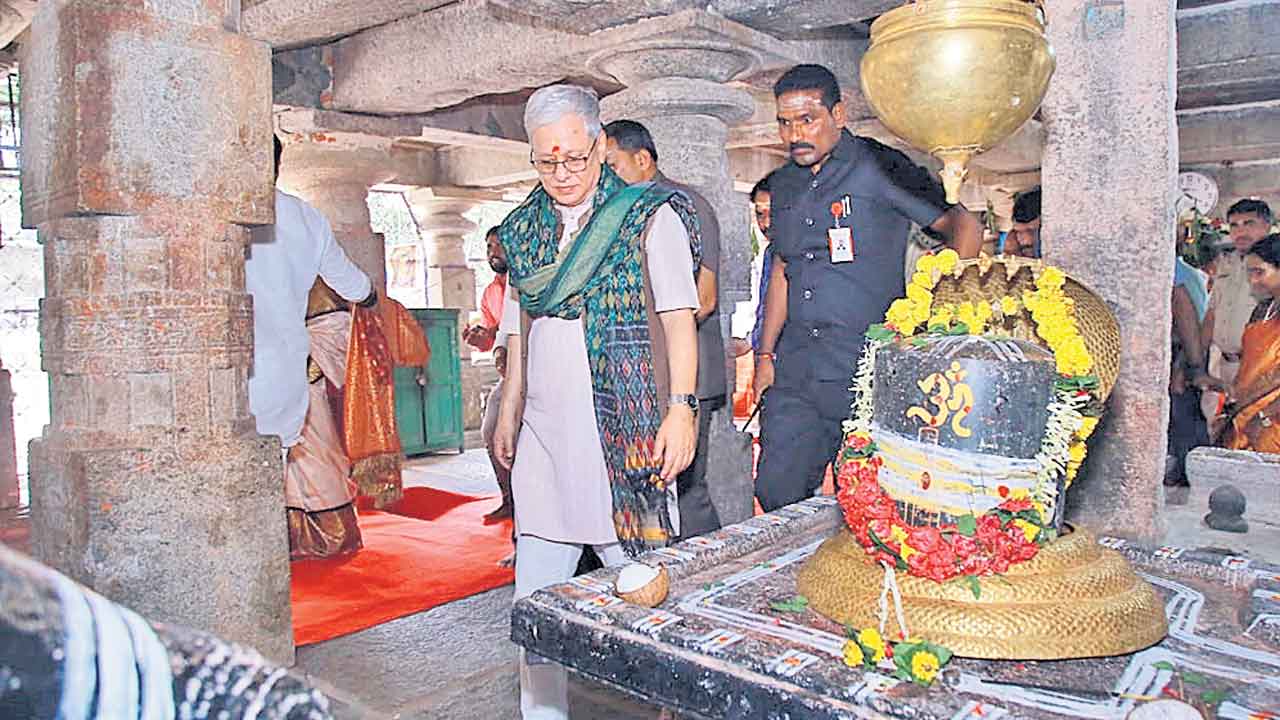 Governor Jishnu Dev Varma | టూరిజం క్షేత్రంగా ఓబుల కేశ్వాపూర్‌ ఆలయం: గవర్నర్‌ జిష్ణుదేవ్‌