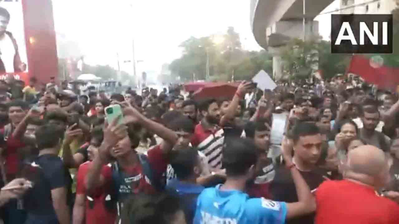 Kolkata Incident | సాల్ట్‌లేక్‌ స్టేడియం వద్ద నిరసన ప్రదర్శన