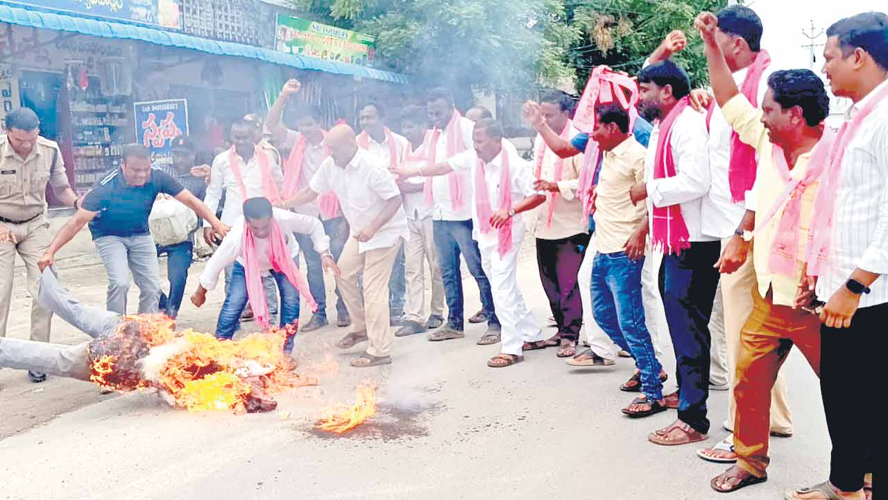 ఆడబిడ్డల ఉసురు తగుల్తది!