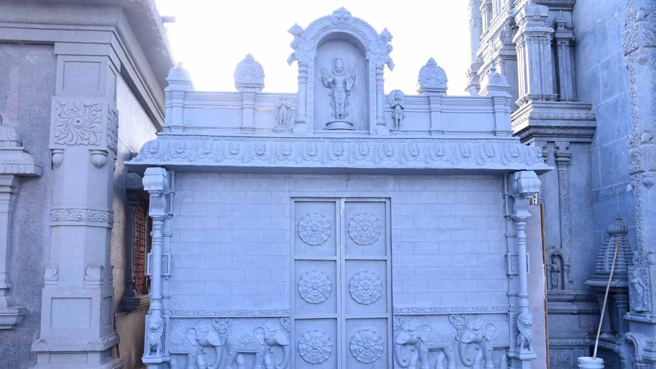 ఆధ్యాత్మిక ఉట్టిపడేలా ప్రత్యేక డోనర్‌ సెల్‌