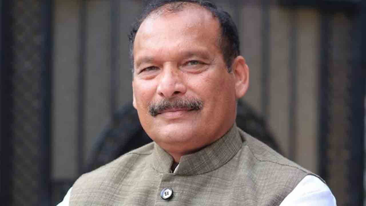 Bangladesh like fate | బంగ్లాదేశ్‌లో మాదిరిగా గవర్నర్‌ పారిపోయే పరిస్థితి వస్తుంది.. కాంగ్రెస్‌ నేత   వివాదస్పద వ్యాఖ్యలు