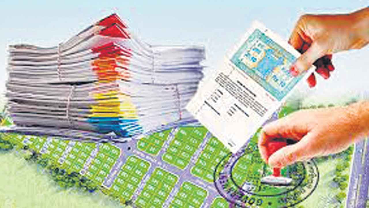 Hyderabad | హైదరాబాద్‌ రియల్‌ ఎస్టేట్‌పై మరో పిడుగు.. ఎల్‌ఆర్‌ఎస్‌ ముసుగులో కొత్త నిబంధన!