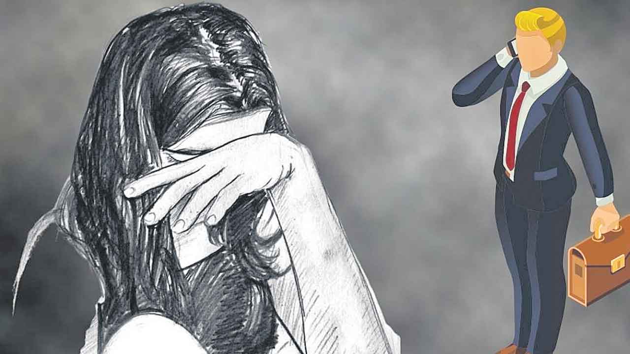 Delhi | కోర్టు ప్రాంగణంలో మహిళపై లైంగిక దాడి!.. న్యాయవాదిపై బాధితురాలు ఫిర్యాదు