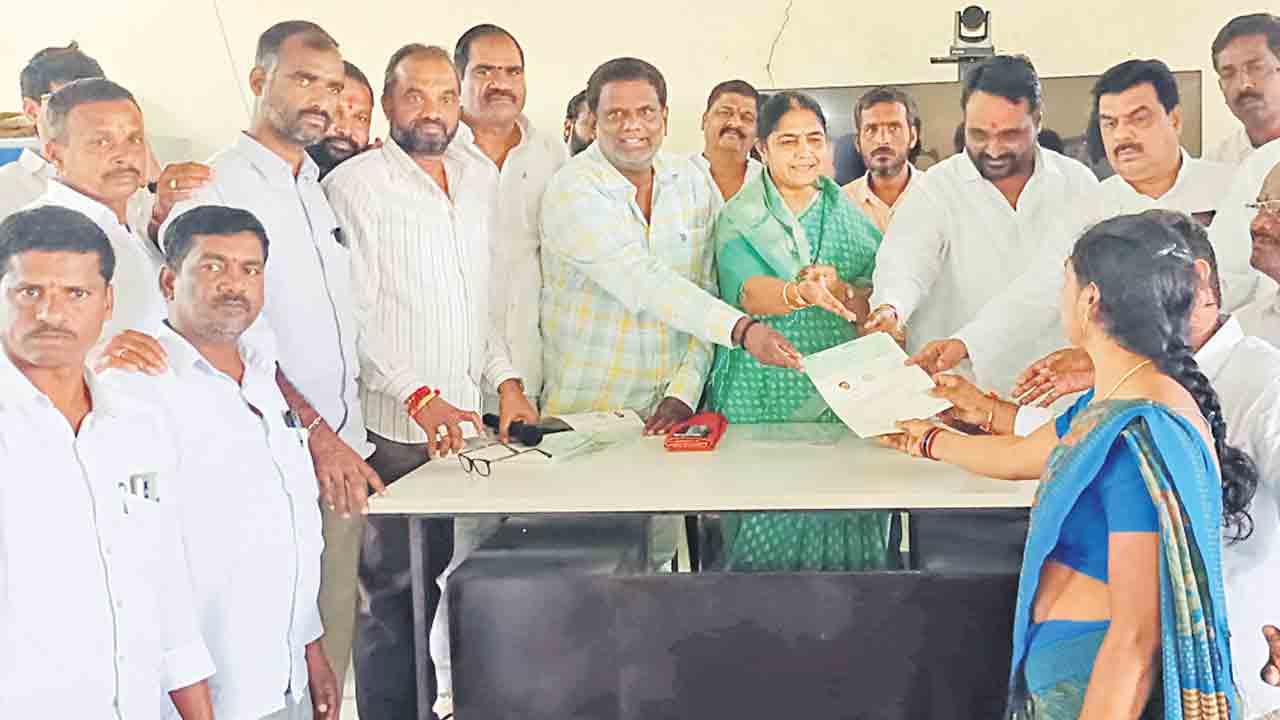 హామీల అమలుకు కాంగ్రెస్‌ సర్కారుపై పోరు