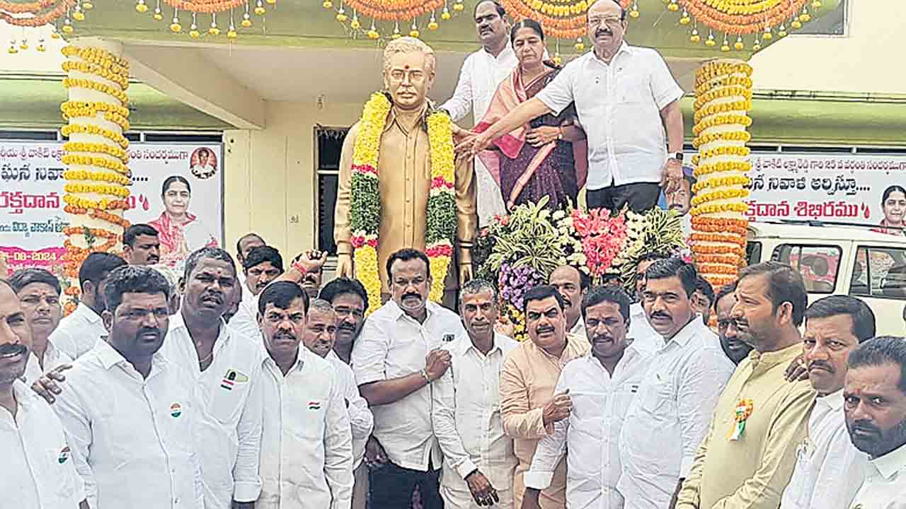 లక్ష్మారెడ్డి ఆశయ సాధనకు కృషి