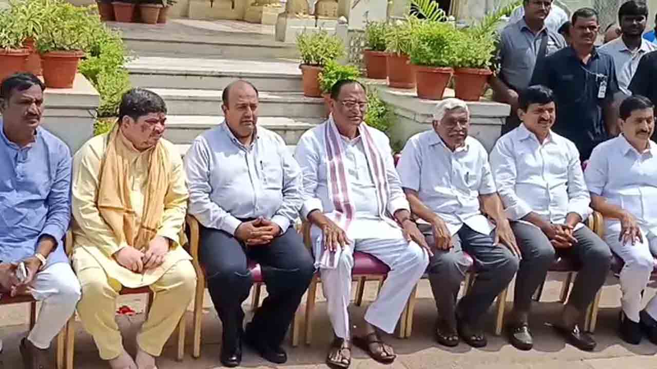 Professor Kodandaram | ఎమ్మెల్సీలుగా ప్రమాణం చేసిన ప్రొఫెసర్‌ కోదండరాం, అమీర్‌ అలీఖాన్‌