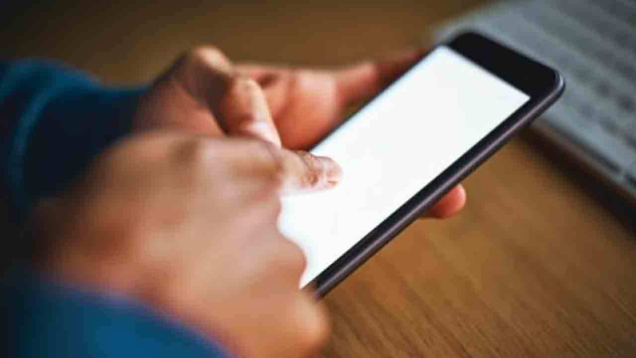 Madhya Pradesh | పదో తరగతి బాలుడు మోసాల్లో ఘనుడు.. విలాసాల కోసం పోటీ పరీక్షల పేపర్ల బేరం!