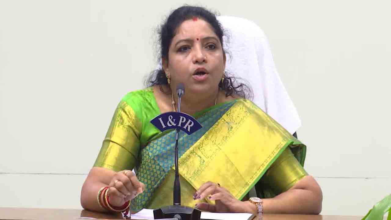 Minister Sandhyarani | వాగులో కొట్టుకుపోయిన ఇద్దరు టీచర్ల కుటుంబాలకు ఉద్యోగాలు : ఏపీ మంత్రి సంధ్యారాణి