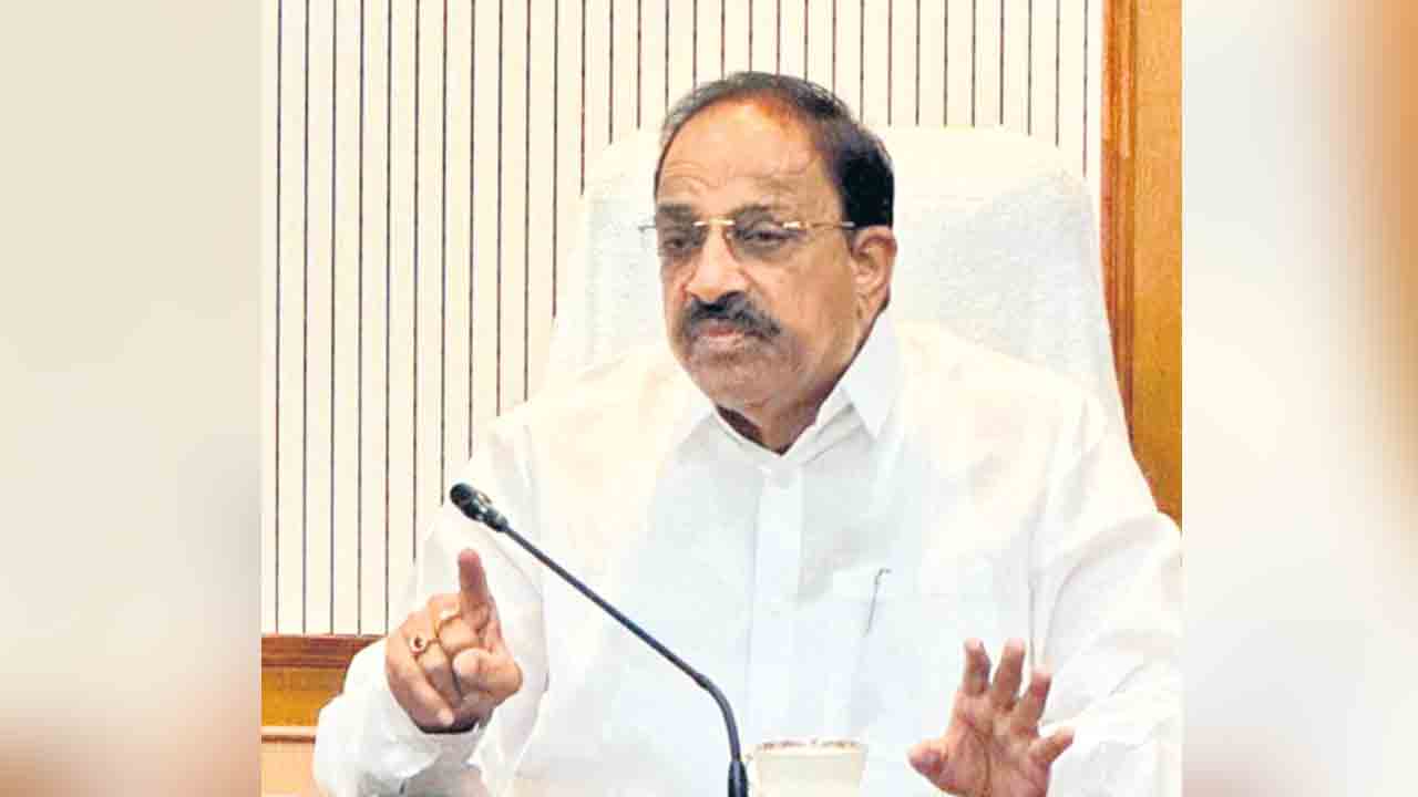 పురోగతి లేని ఆయిల్‌పామ్‌ కంపెనీలపై చర్యలు