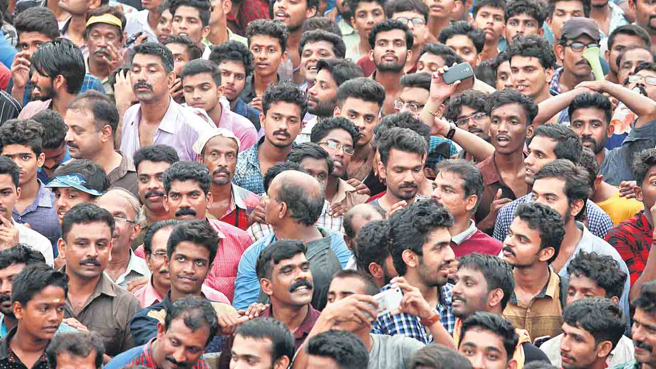 Population Census | జనగణనకు మోక్షం.. వచ్చే నెల నుంచి జనాభా లెక్కలు షురూ?