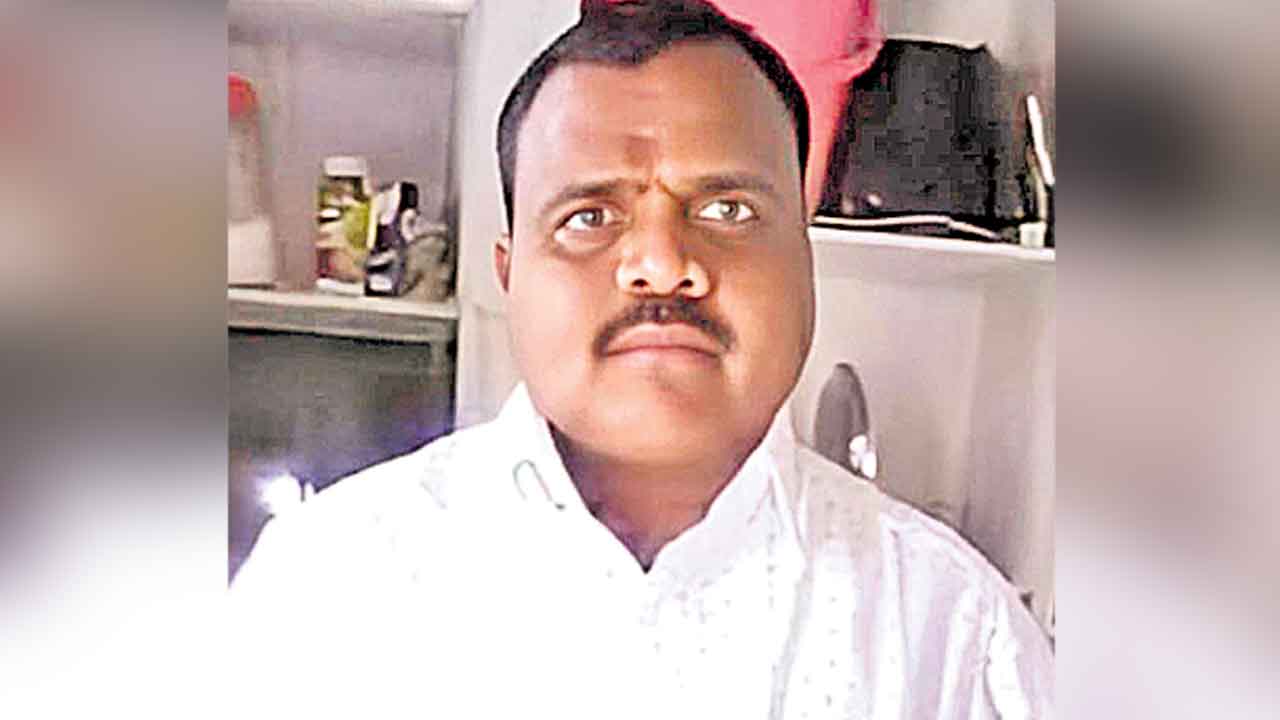 అప్పుల బాధతో నేతన్న బలవన్మరణం