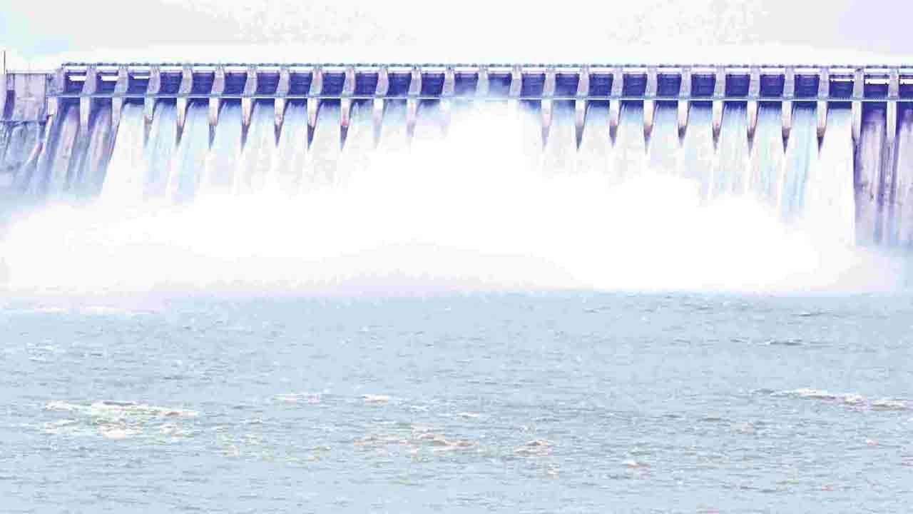 Nagarjuna Sagar | నాగార్జున సాగ‌ర్ జ‌లాశ‌యానికి కొన‌సాగుతున్న వ‌ర‌ద‌