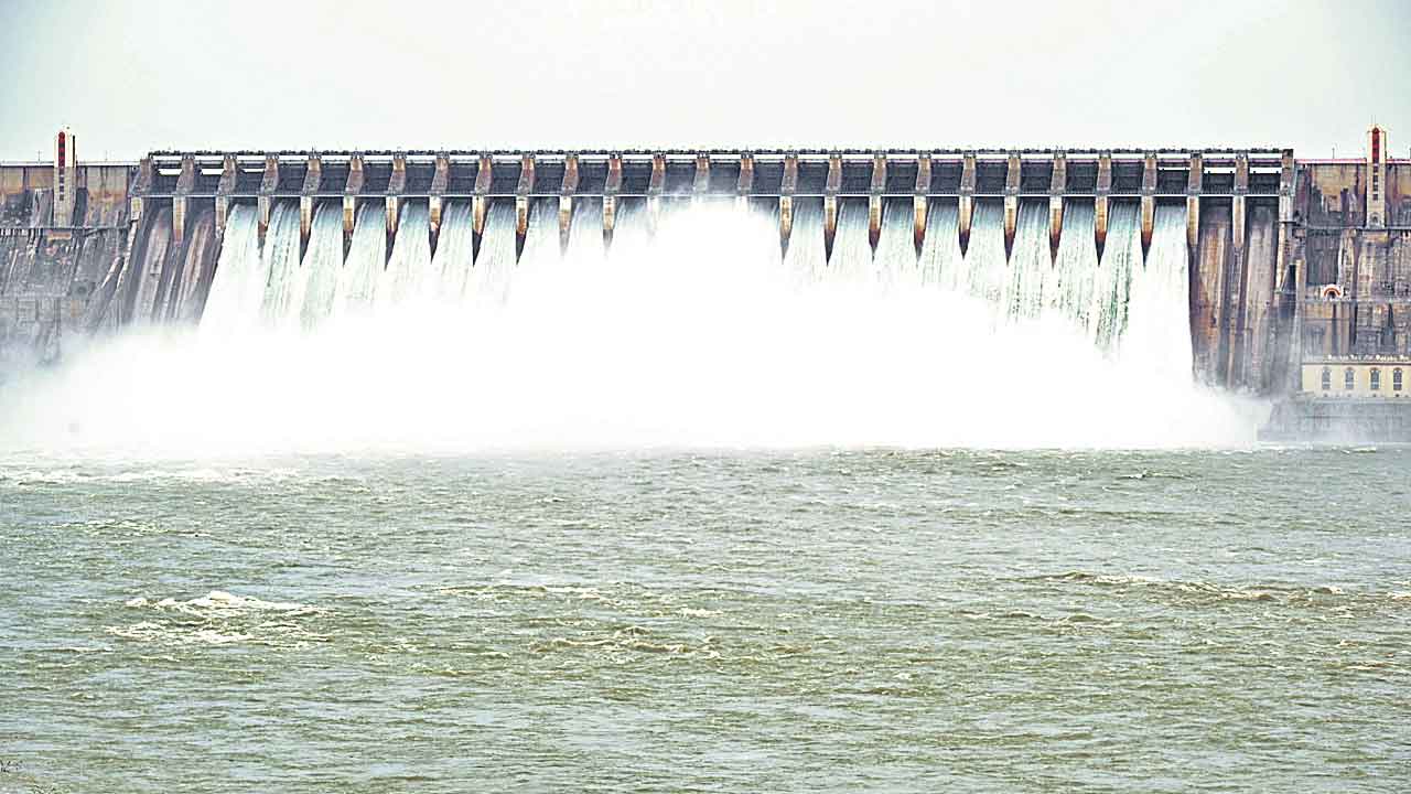 Nagarjuna Sagar | నాగార్జునసాగర్‌కు పెరిగిన వరద.. 18 గేట్లు ఓపెన్‌