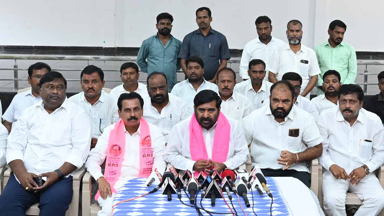 కాంగ్రెస్‌ సర్కార్‌ కనుసన్నల్లోనే