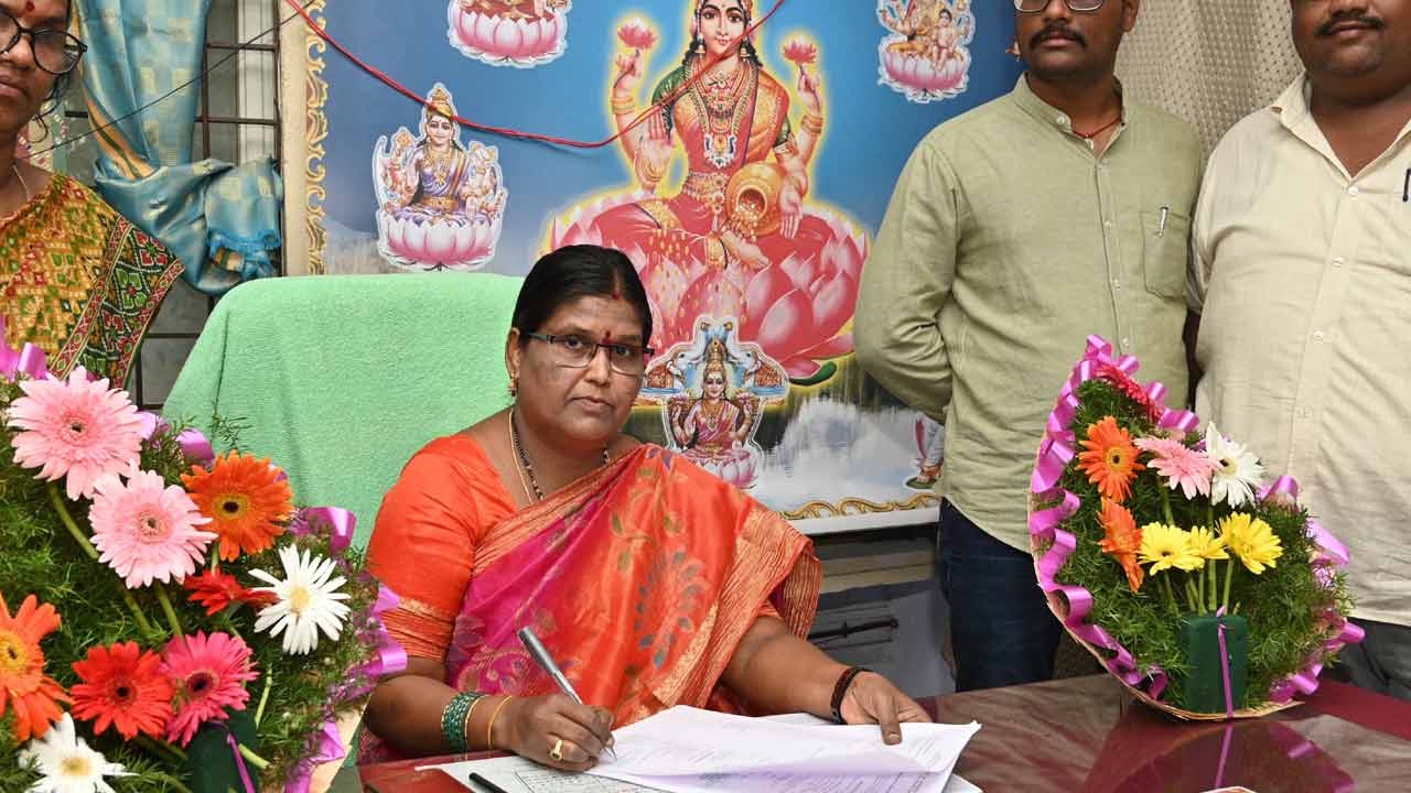 దేవాదాయశాఖ అసిస్టెంట్‌ కమిషనర్‌గా సులోచన