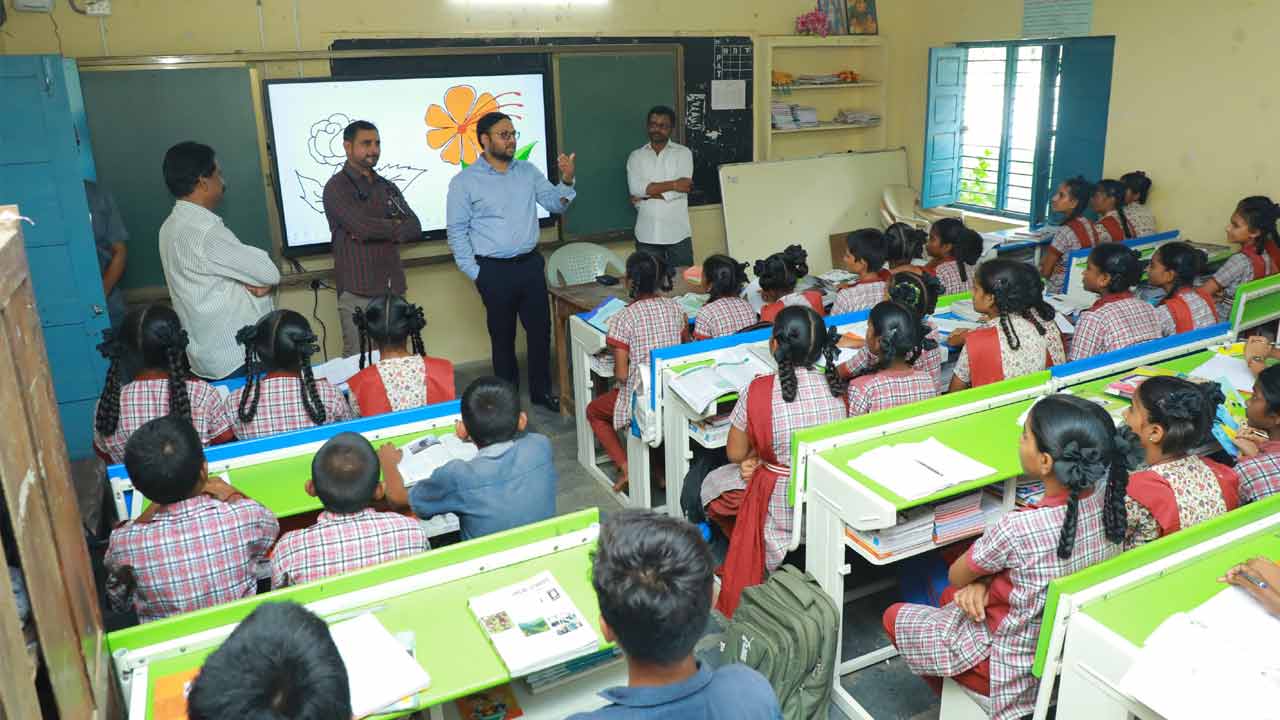 ప్రతి విద్యార్థి జీవిత లక్ష్యం ఏర్పర్చుకోవాలి