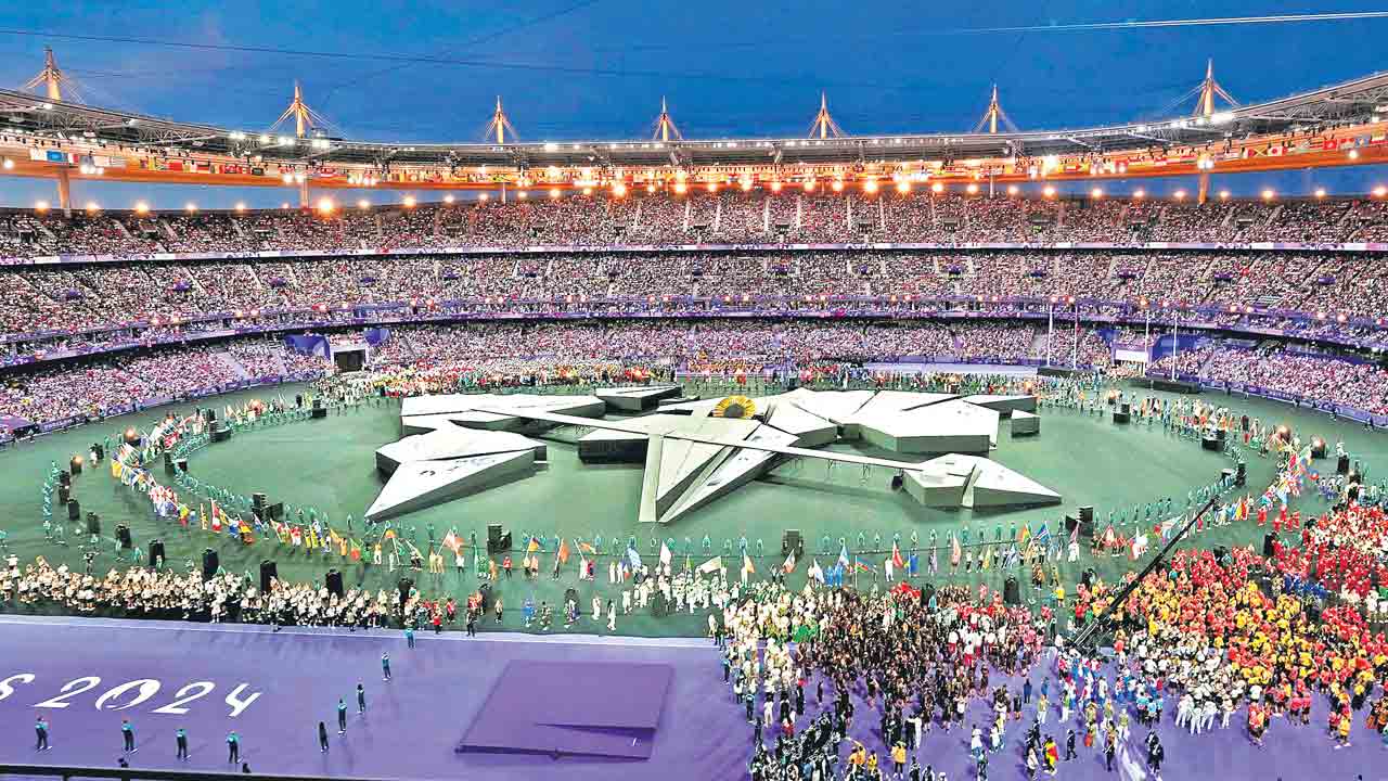 Paris Olympics | లాస్ ఏంజెల్స్లో కలుద్దాం.. ఒలింపిక్స్కు ఘనంగా పారిస్ వీడ్కోలు