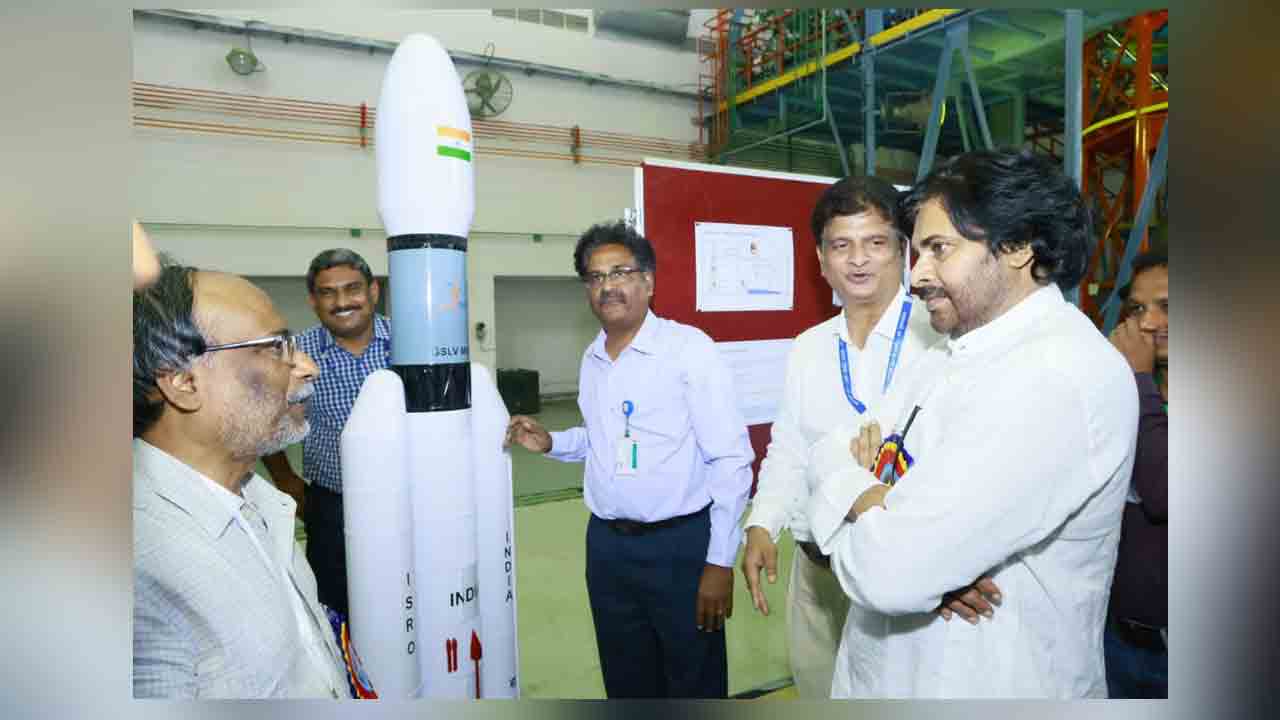 Pawan Kalyan | ఇస్రో శాస్త్రవేత్తలు మనిషి రూపంలో ఉన్న దేవుళ్లు : ఏపీ డిప్యూటీ సీఎం పవన్‌ కల్యాణ్‌