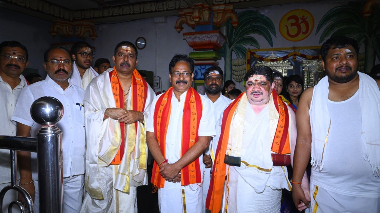 Ponnam Prabhakar | శ్రీశైలం దేవస్థానానికి ఏసీ బస్సు నడిపిస్తాం : మంత్రి పొన్నం ప్రభాకర్