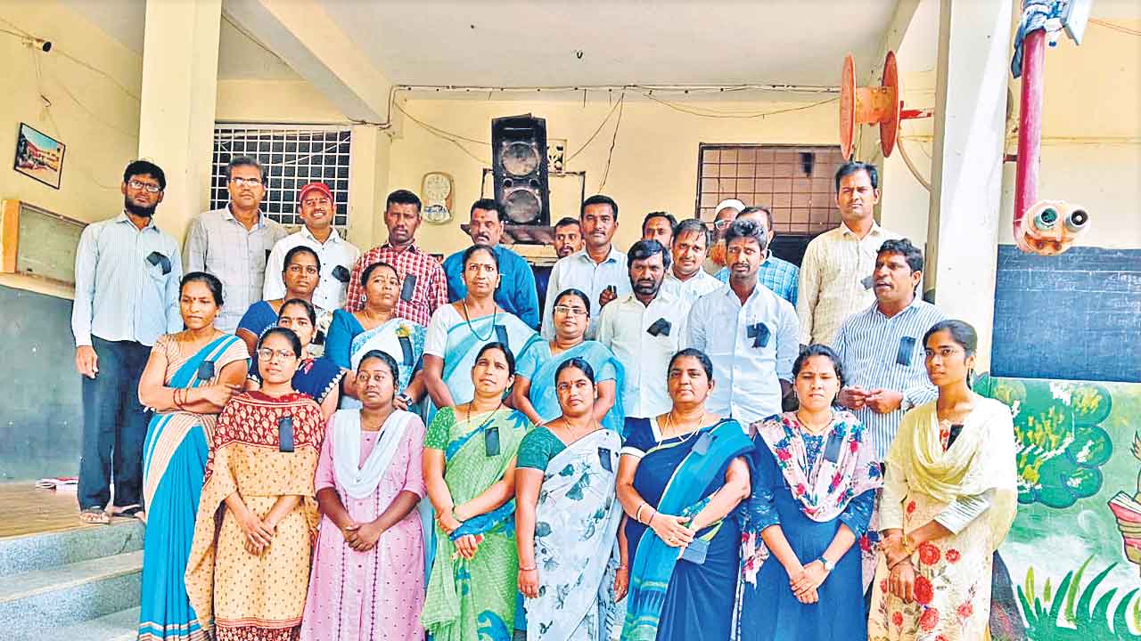 రేవంత్‌కు బుద్ధి చెప్తం