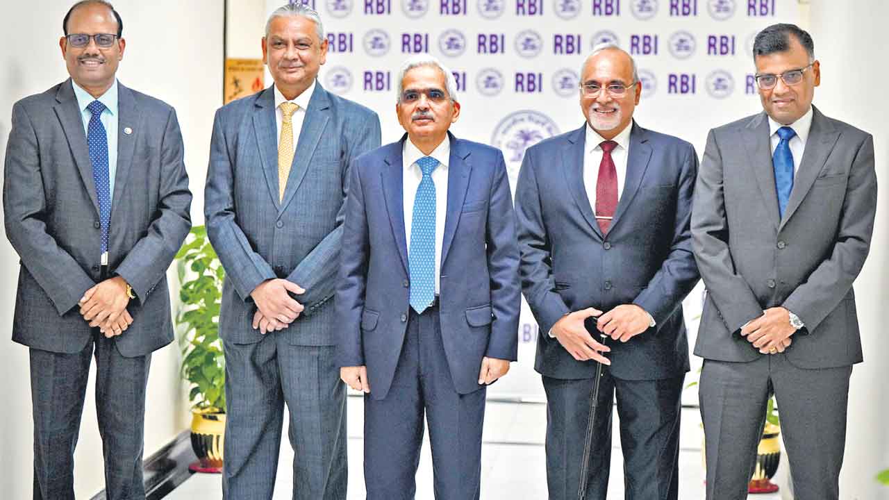 RBI | యూపీఐతో 5 లక్షల చెల్లింపు.. ట్యాక్స్‌ పేమెంట్స్‌కు మాత్రమే..