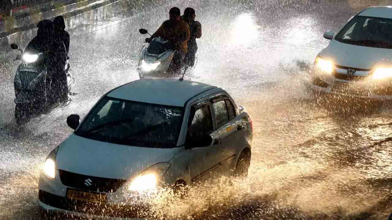 Hyd Rains | హైదరాబాద్‌లో పలుచోట్ల భారీ వర్షం..