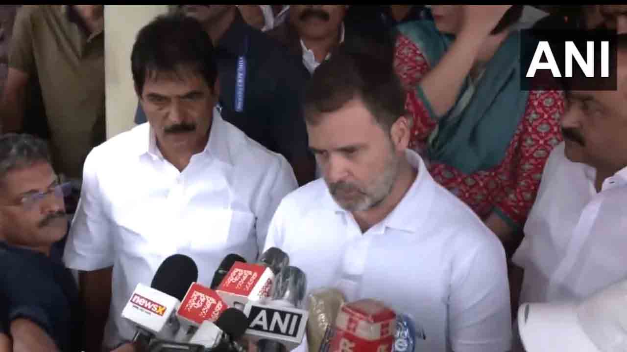 Wayanad Tragedy | వయనాద్లో వందకు పైగా ఇండ్లు నిర్మిస్తాం : బాధితులకు రాహుల్ గాంధీ భరోసా
