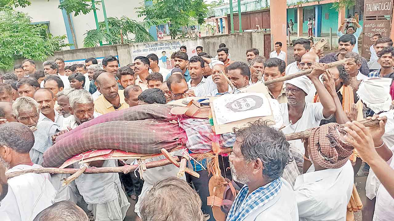 Telangana | నిన్న సాగు విప్లవం.. నేడు సావు సంకటం