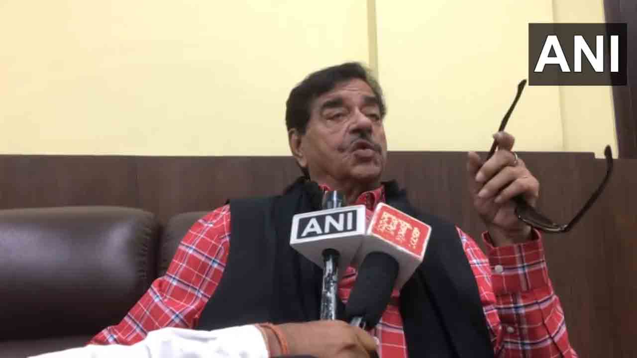 TMC MP | దీదీపై నోరుపారేసుకుంటున్న కాషాయ పాలకులు : శత్రుఘ్న సిన్హా