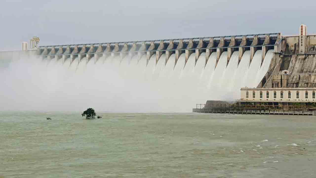 Nagarjuna Sagar | నాగార్జునసాగర్‌కు కొనసాగుతున్న వరద.. 26 గేట్ల ద్వారా నీటి విడుదల