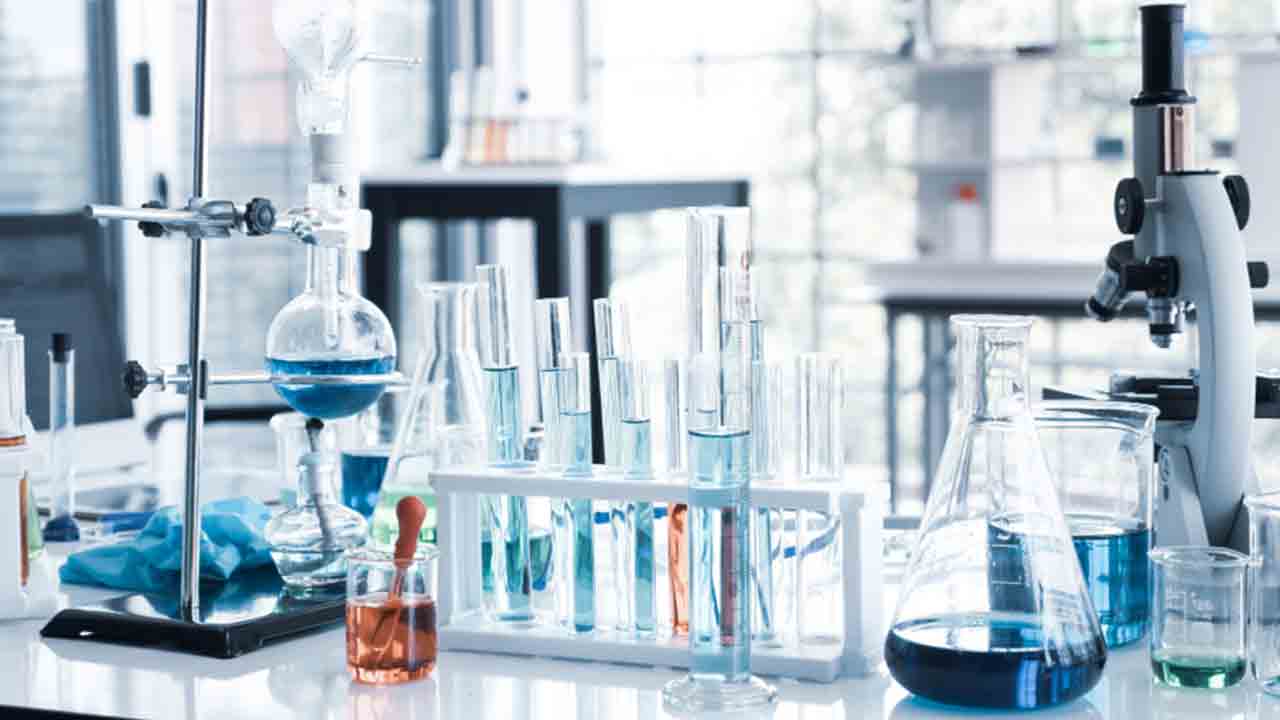 Toxic gases | సైన్స్‌ ల్యాబ్‌లో విష వాయువులు వెలువడి 24 మంది విద్యార్థులకు అస్వస్థత.. సీఎం చంద్రబాబు ఆరా