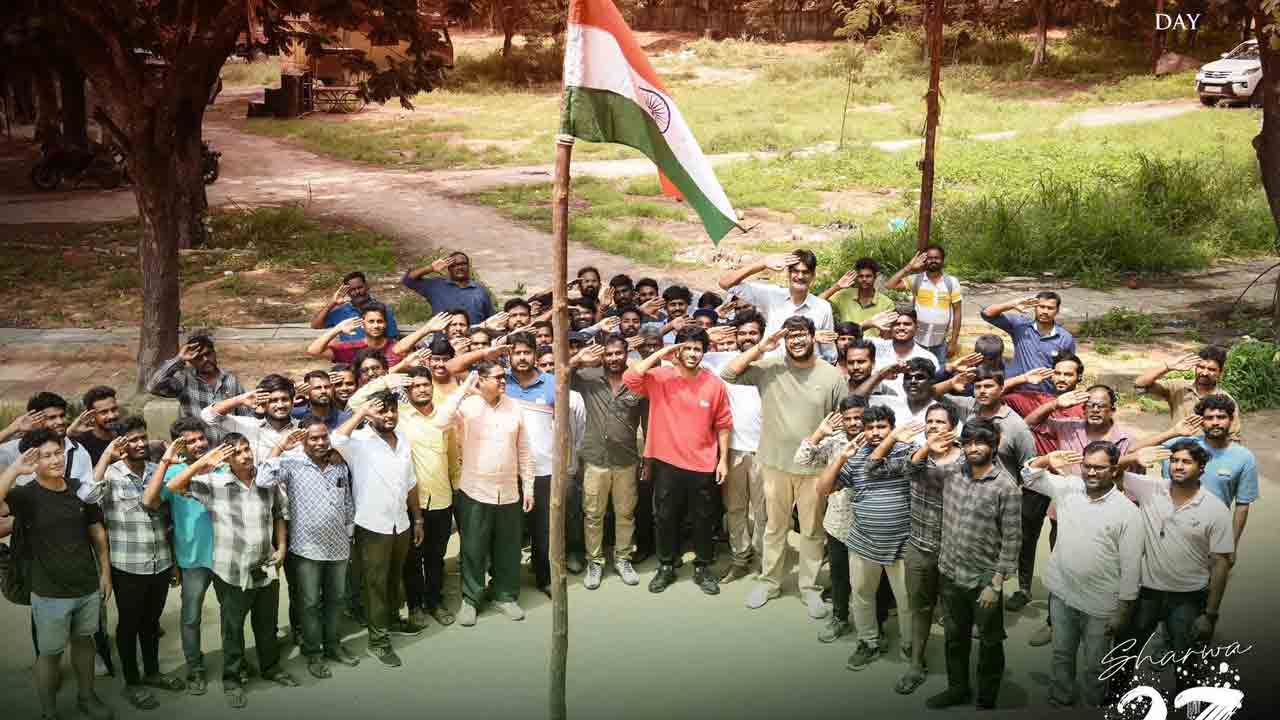 Sharwa 37 | శర్వానంద్‌ మూవీ సెట్స్‌లో ఇండిపెండెన్స్ డే సెలబ్రేషన్స్‌