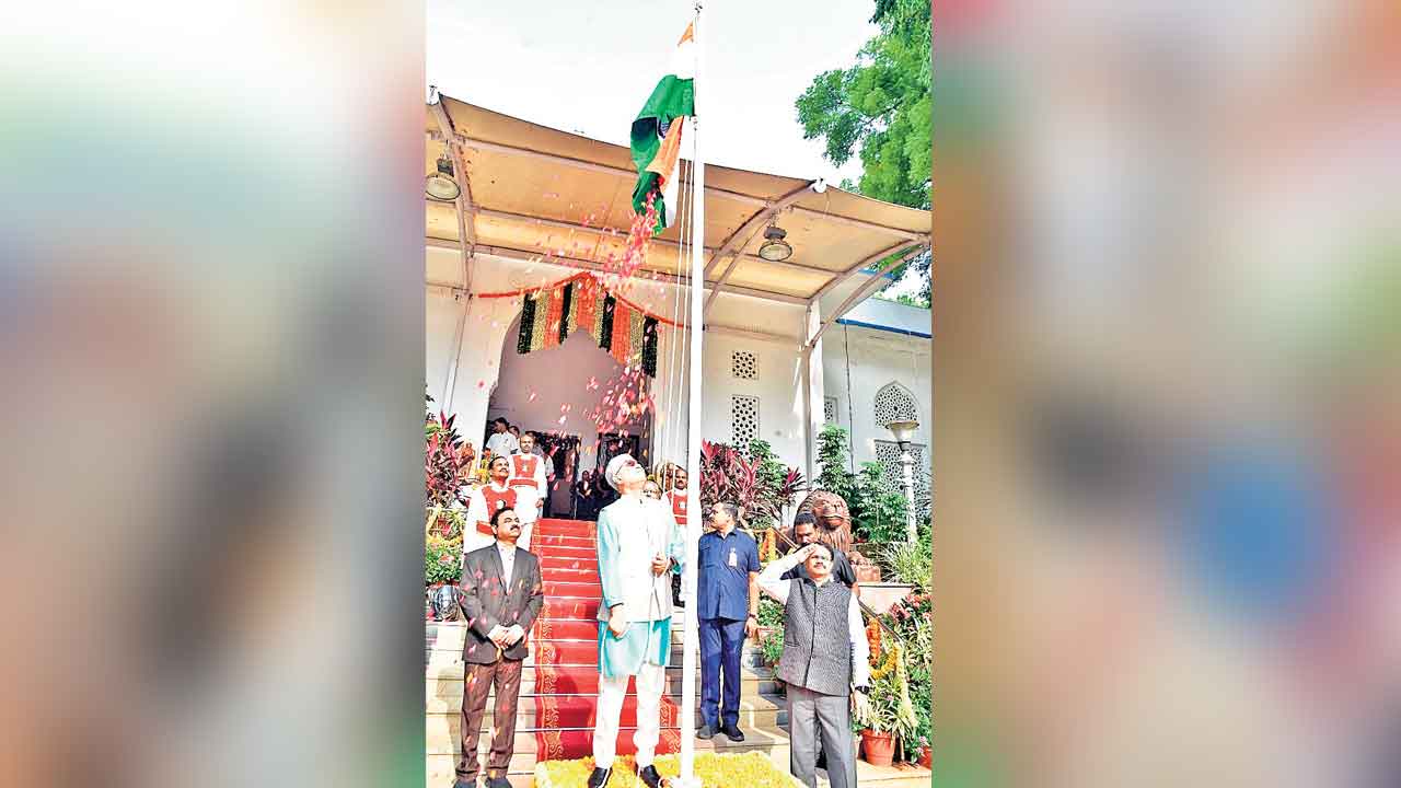 రాజ్‌భవన్‌లో ఎట్‌హోం పాల్గొన్న సీఎం, మంత్రులు