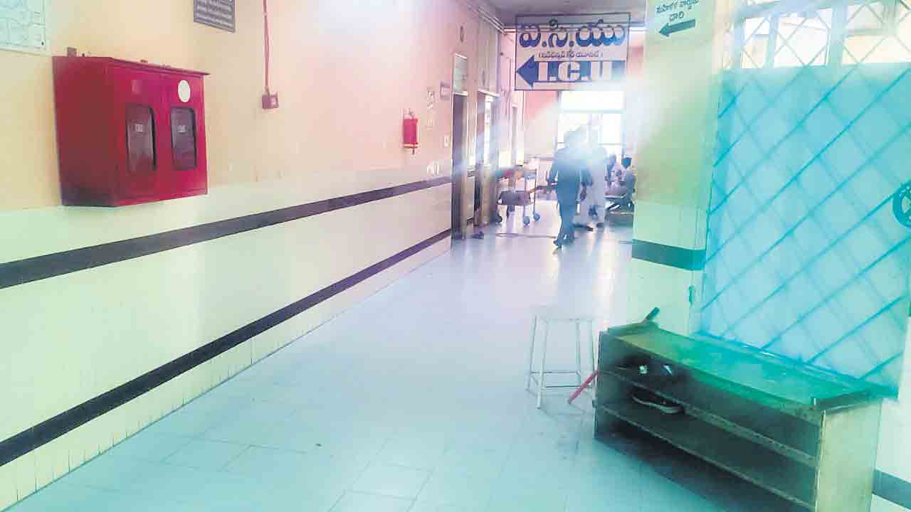 మడత మంచాల ఎత్తివేత